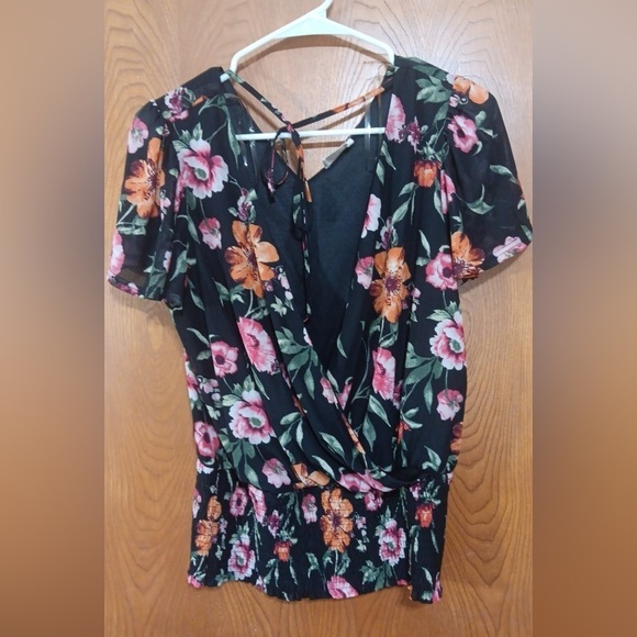 Ember Brand Floral Faux Wrap Blouse Large - Picture 2 of 3
